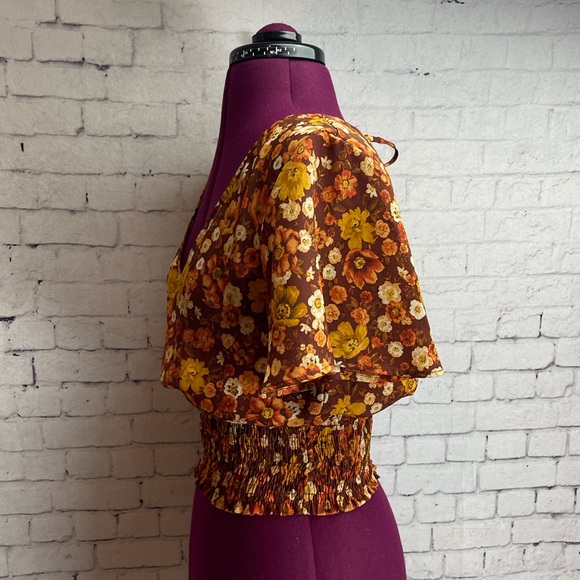 Paper Crane brown, orange and yellow floral blouse size medium - Picture 2 of 5